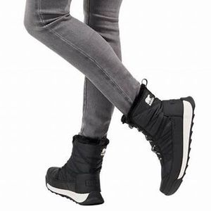 Sorel Whitney Lace Boot - great condition